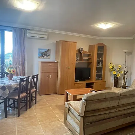 Quiet 1-bed Flat In Antonia Complex By Flat Mаnager * سفيتي فلاس